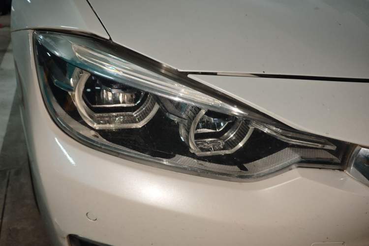 Used BMW 3 Series 2017 320Li Fashion Model Right Front Headlight