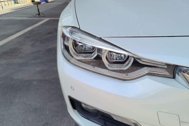 Used BMW 3 Series 2017 320Li Fashion Model Right Front Headlight