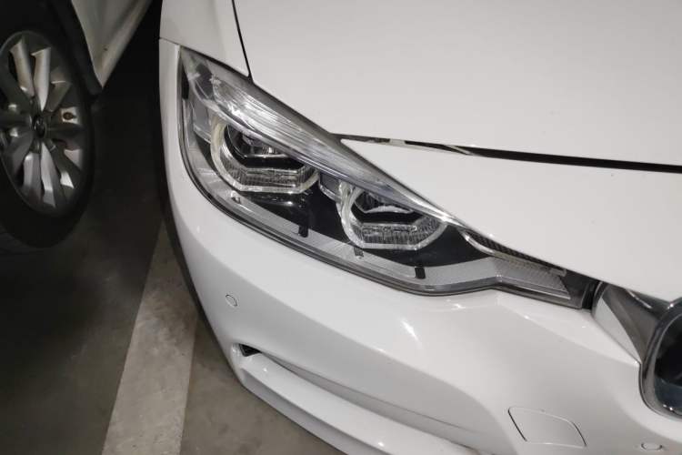 Used BMW 3 Series 2017 320i M Sport Right Front Headlight