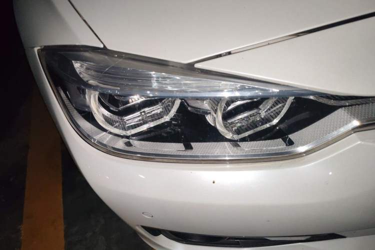 Used BMW 3 Series 2017 320Li Fashion Model Right Front Headlight