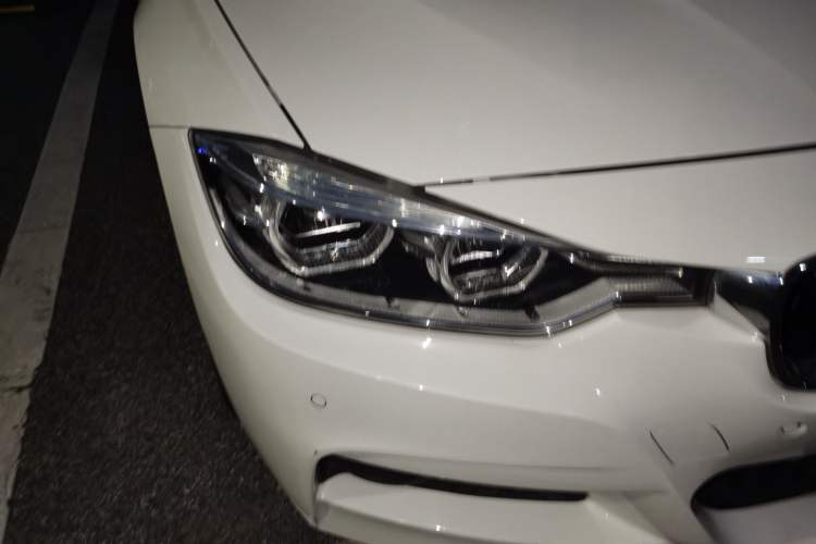 Used BMW 3 Series 2017 320i M Sport Right Front Headlight