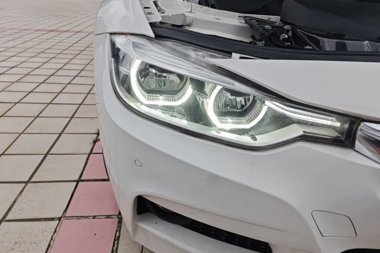 Used BMW 3 Series 2017 320i M Sport Right Front Headlight