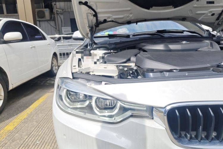 Used BMW 3 Series 2017 320i M Sport Right Front Headlight