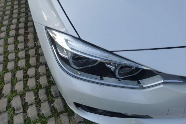 Used BMW 3 Series 2017 320Li Fashion Model Right Front Headlight