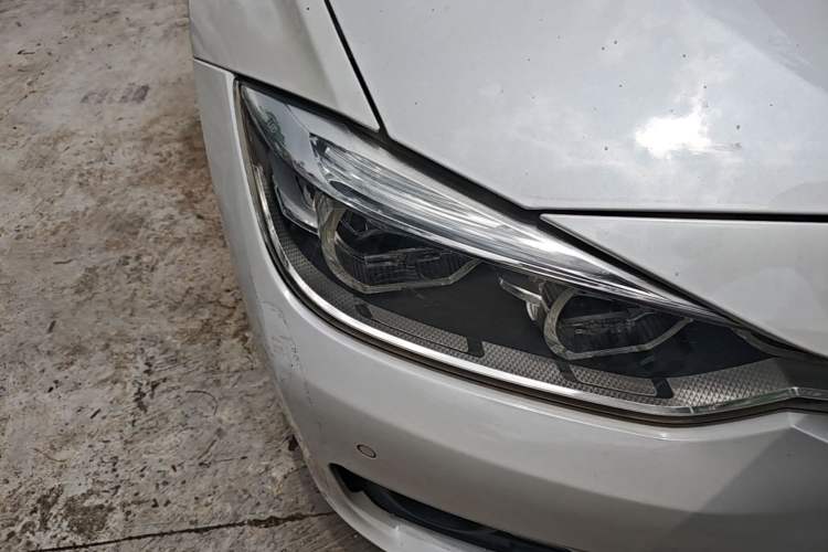 Used BMW 3 Series 2017 318Li Fashion Model Right Front Headlight