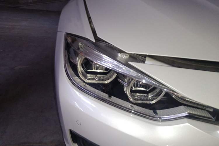 Used BMW 3 Series 2017 320Li Fashion Model Right Front Headlight