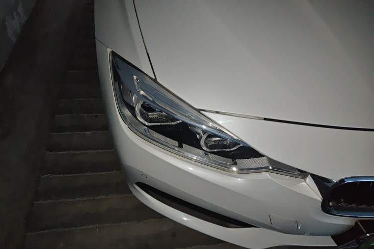 Used BMW 3 Series 2017 318i Fashion Model Right Front Headlight