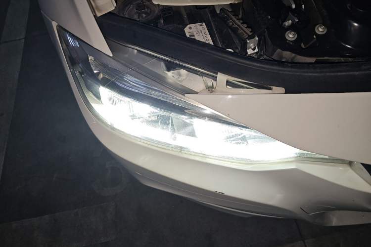 Used BMW 3 Series 2017 320i M Sport Right Front Headlight