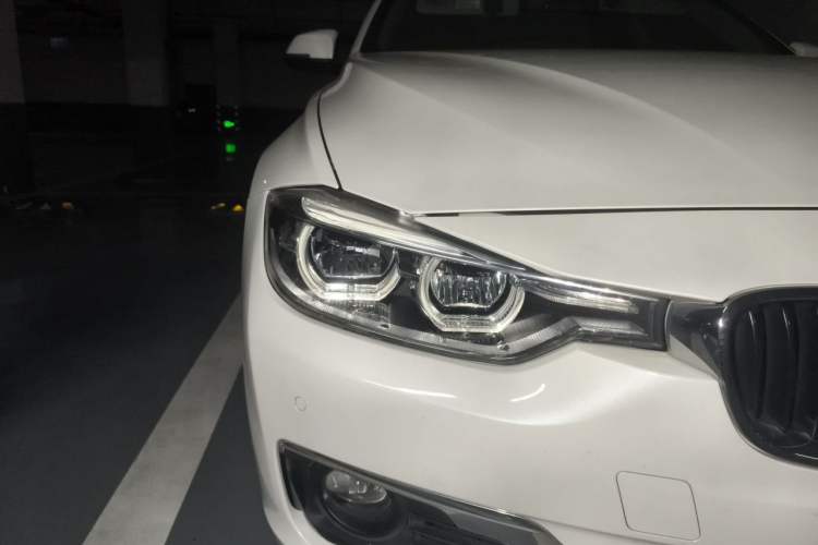 Used BMW 3 Series 2017 318Li Fashion Model Right Front Headlight