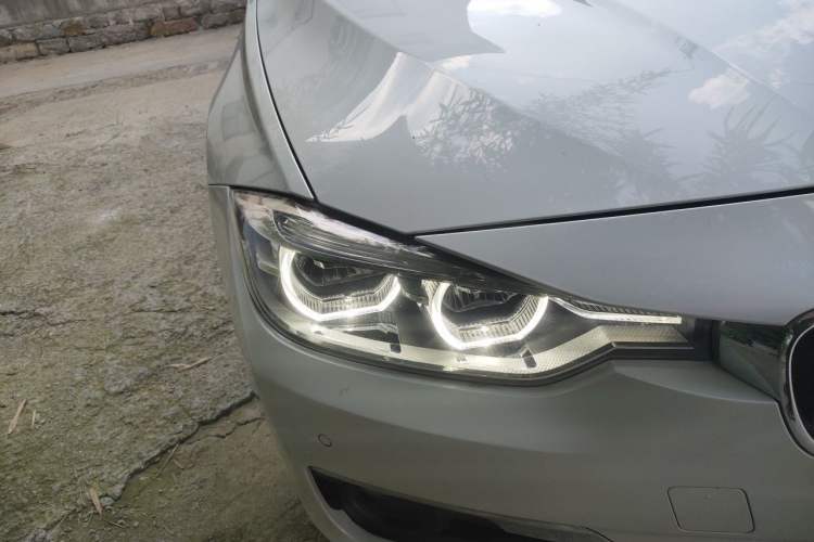 Used BMW 3 Series 2017 320Li Fashion Model Right Front Headlight