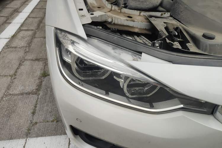 Used BMW 3 Series 2017 320Li Fashion Model Right Front Headlight