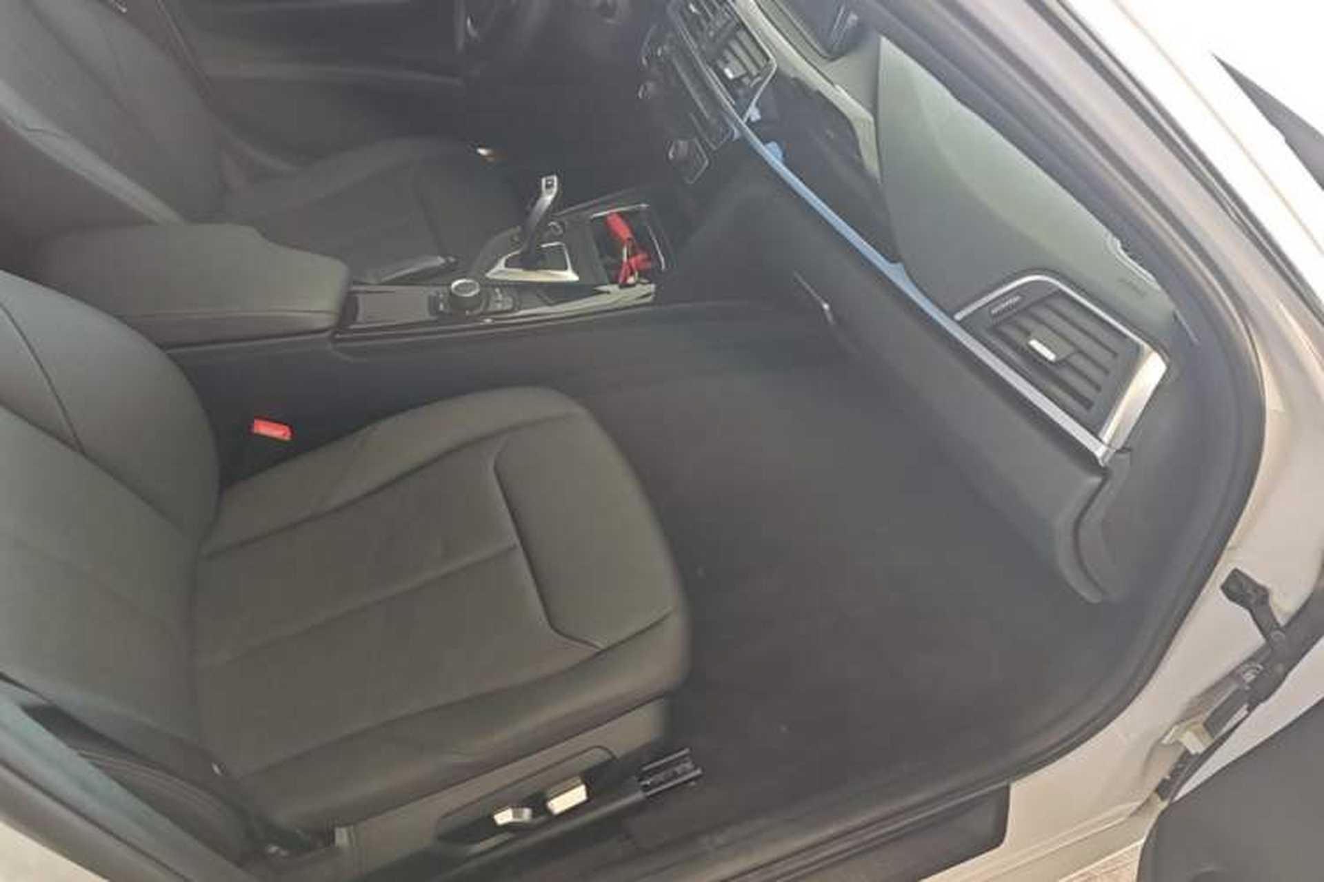 Used BMW 3 Series 2017 320Li Fashion Model Right Front Seat