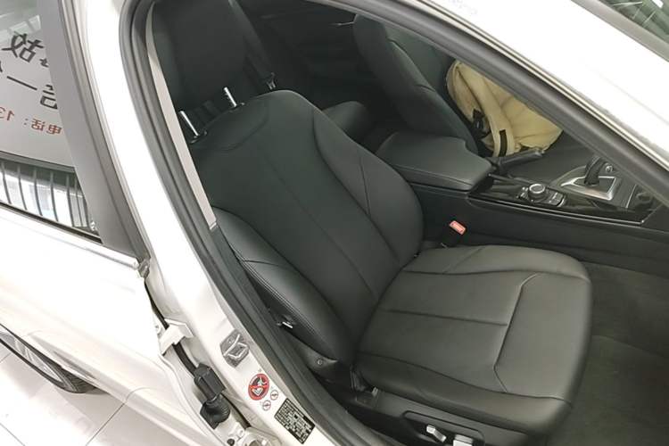 Used BMW 3 Series 2017 320Li Fashion Model Right Front Seat