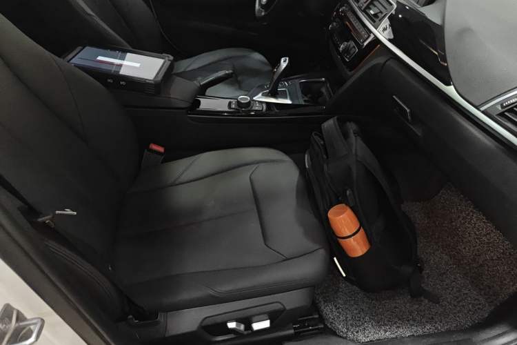 Used BMW 3 Series 2017 320Li Fashion Model Right Front Seat