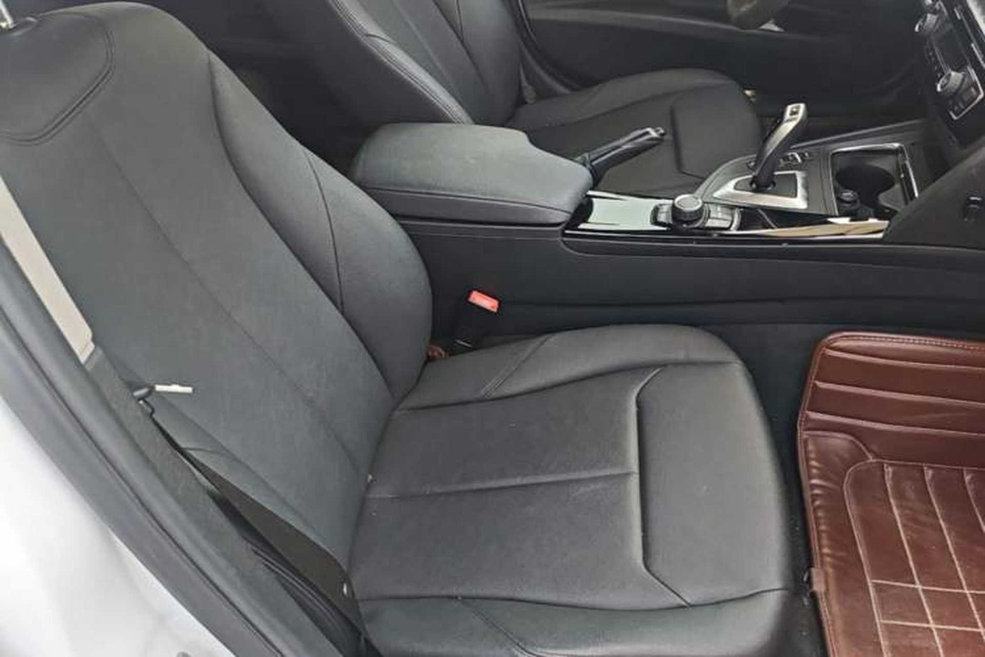 Used BMW 3 Series 2017 320Li Fashion Model Right Front Seat