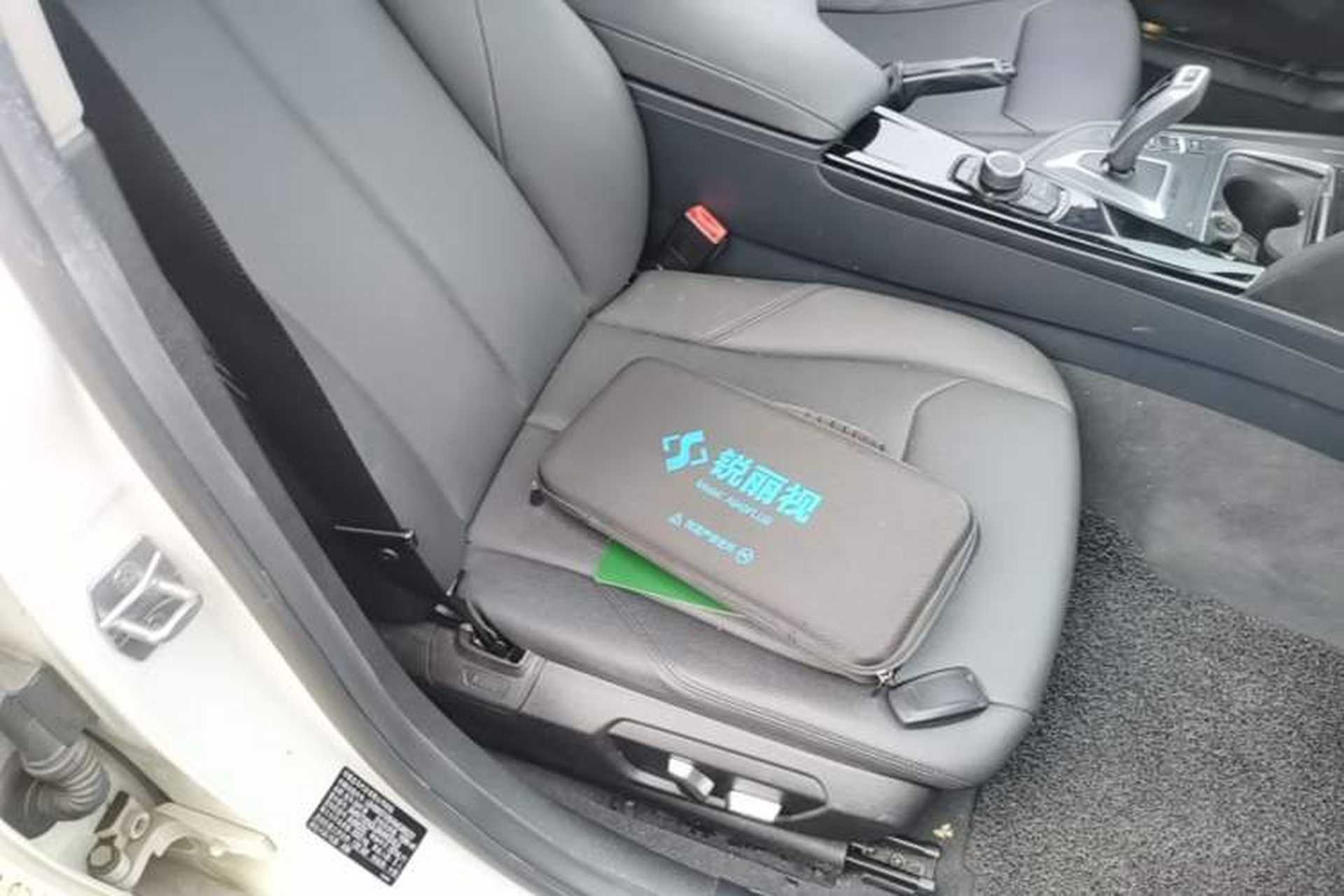 Used BMW 3 Series 2017 320Li Fashion Model Right Front Seat