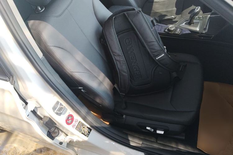 Used BMW 3 Series 2017 318i Fashion Model Right Front Seat