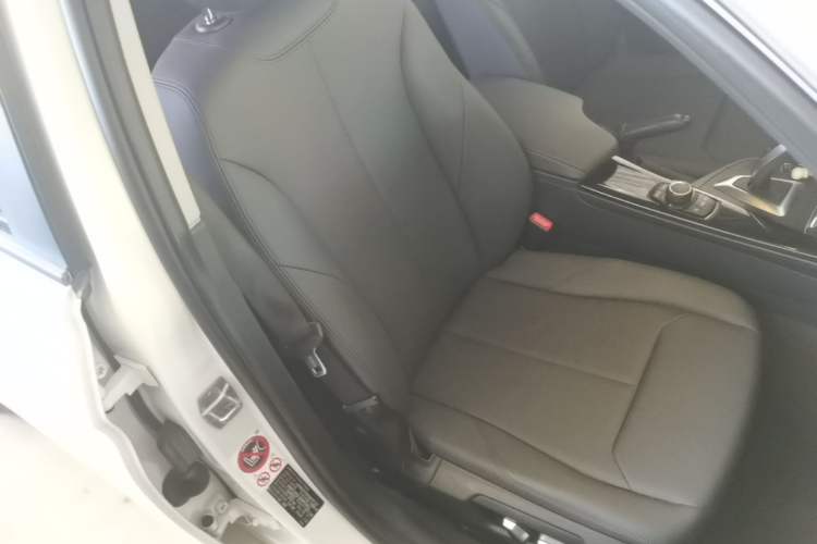Used BMW 3 Series 2017 320Li Fashion Model Right Front Seat
