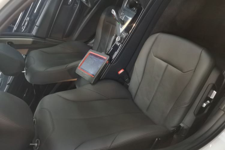 Used BMW 3 Series 2017 320Li Fashion Model Right Front Seat
