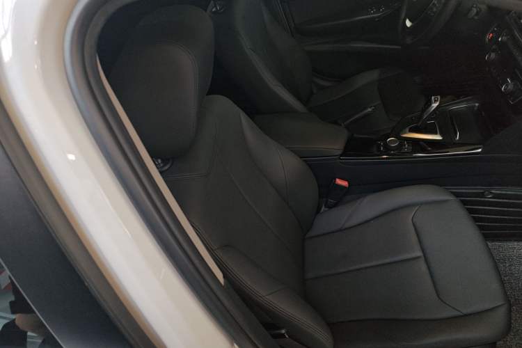 Used BMW 3 Series 2017 320Li Fashion Model Right Front Seat