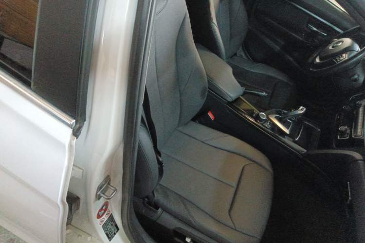 Used BMW 3 Series 2017 320Li Fashion Model Right Front Seat