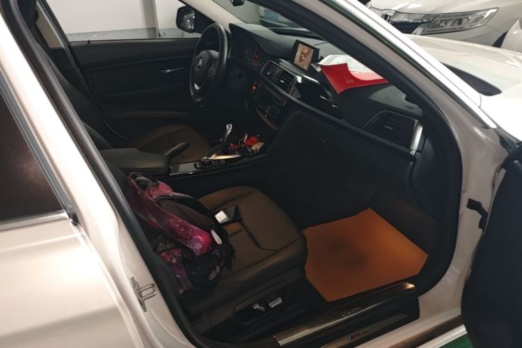Used BMW 3 Series 2017 320Li Fashion Model Right Front Seat
