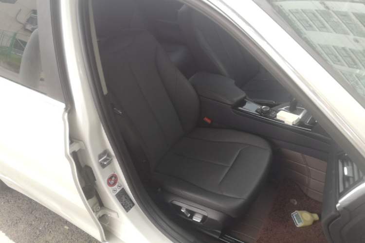 Used BMW 3 Series 2017 320Li Fashion Model Right Front Seat