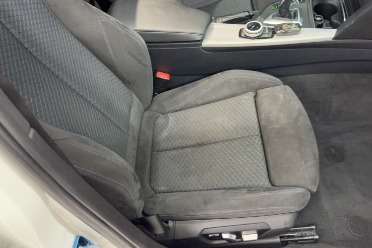 Used BMW 3 Series 2017 320i M Sport Right Front Seat