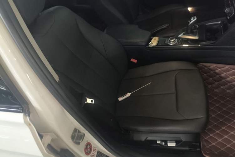 Used BMW 3 Series 2017 320Li M Sport Edition Right Front Seat