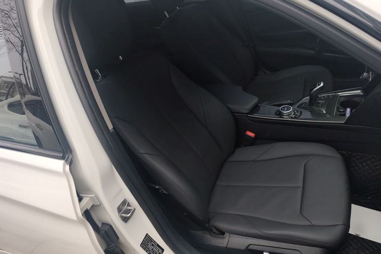 Used BMW 3 Series 2017 320Li M Sport Edition Right Front Seat