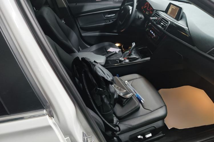 Used BMW 3 Series 2017 320Li Fashion Model Right Front Seat