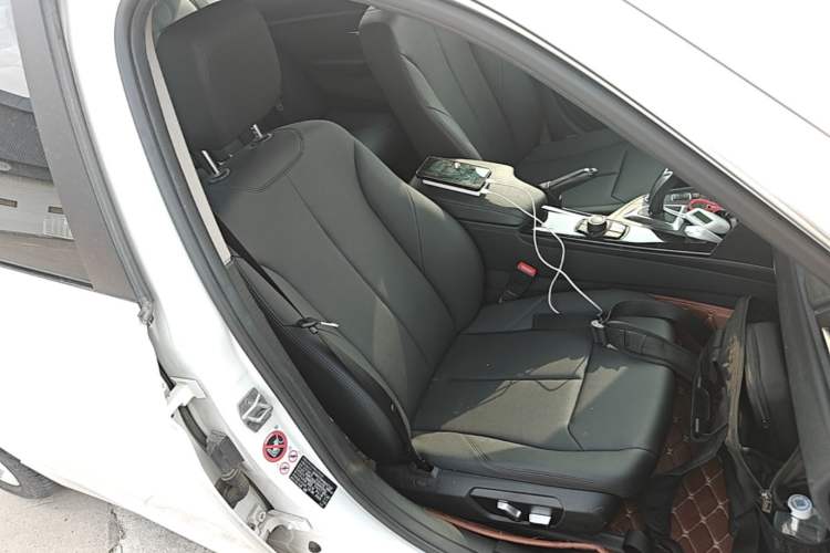 Used BMW 3 Series 2017 320Li Fashion Model Right Front Seat