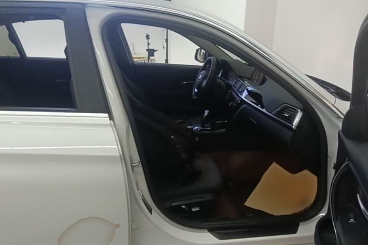 Used BMW 3 Series 2017 318Li Fashion Model Right Front Seat