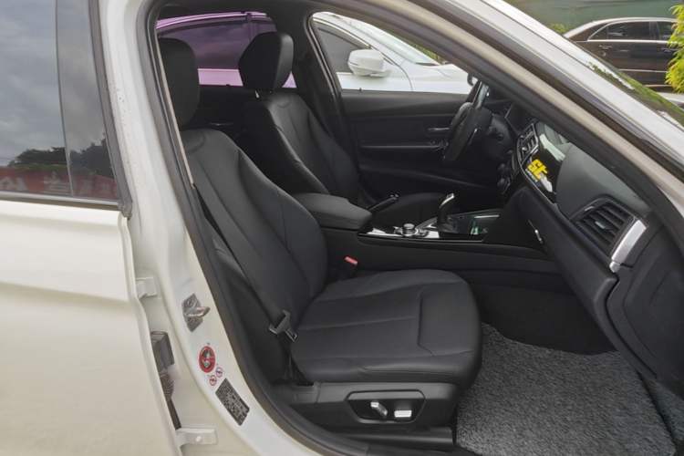 Used BMW 3 Series 2017 320Li M Sport Edition Right Front Seat