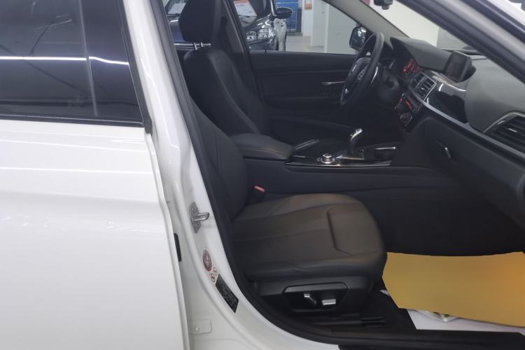 Used BMW 3 Series 2017 320Li M Sport Edition Right Front Seat