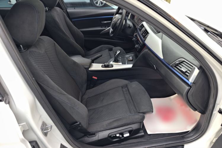 Used BMW 3 Series 2017 320i M Sport Right Front Seat