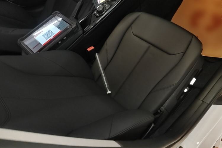 Used BMW 3 Series 2017 320Li Fashion Model Right Front Seat