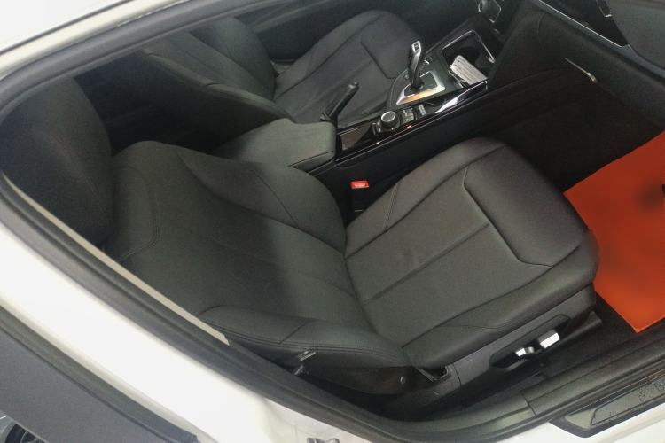 Used BMW 3 Series 2017 320Li Fashion Model Right Front Seat