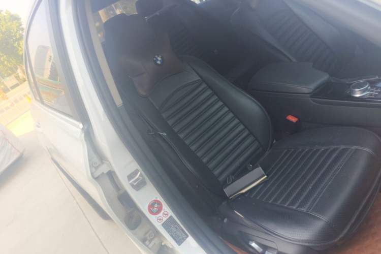 Used BMW 3 Series 2017 320Li Fashion Model Right Front Seat