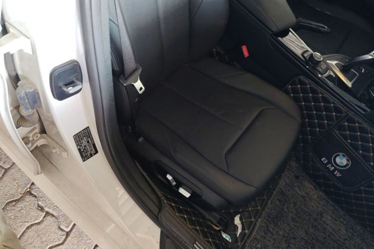 Used BMW 3 Series 2017 320Li Fashion Model Right Front Seat