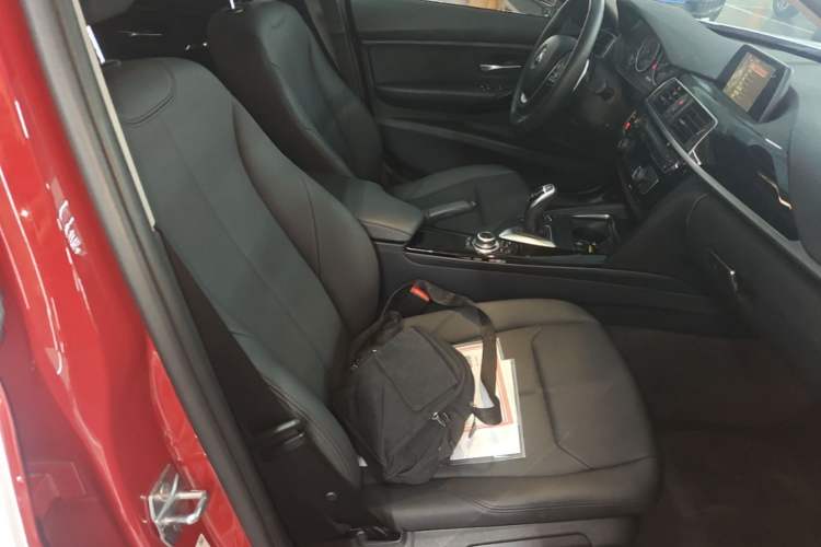 Used BMW 3 Series 2017 320Li M Sport Edition Right Front Seat