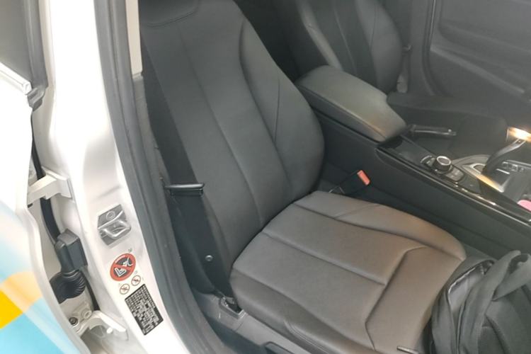 Used BMW 3 Series 2017 318Li Fashion Model Right Front Seat