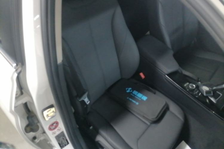 Used BMW 3 Series 2017 318Li Fashion Model Right Front Seat