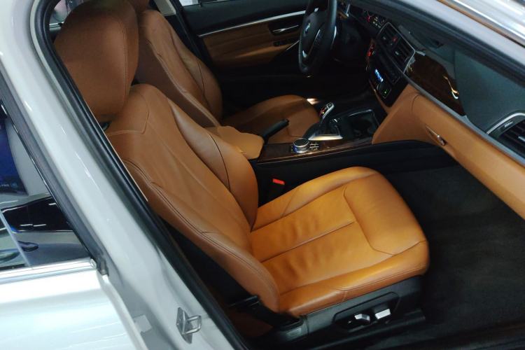 Used BMW 3 Series 2017 330Li xDrive Luxury Design Package Right Front Seat