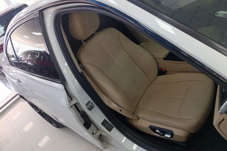Used BMW 3 Series 2017 320Li M Sport Edition Right Front Seat