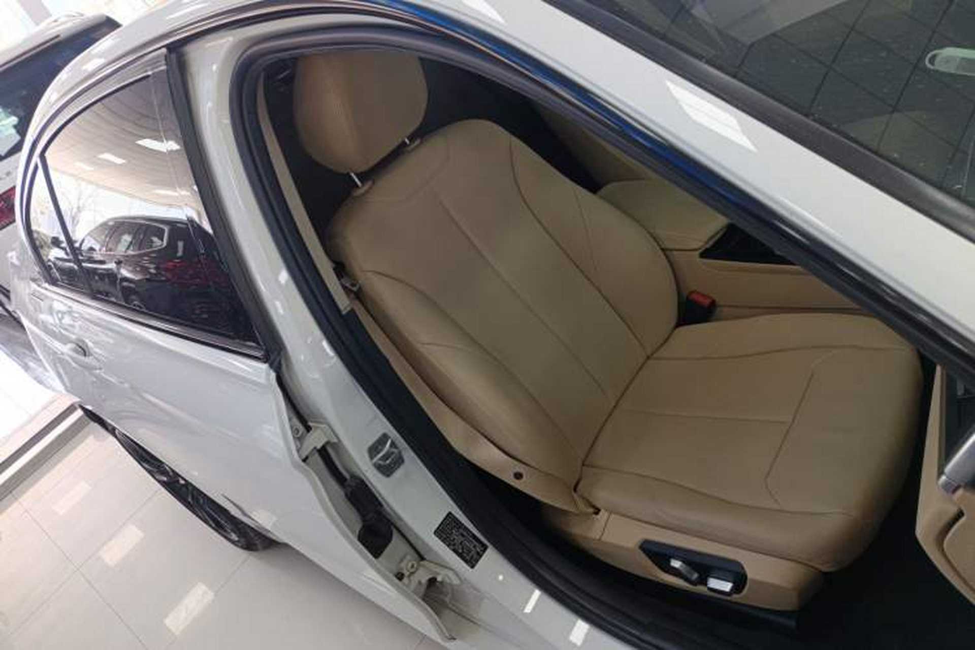 Used BMW 3 Series 2017 320Li M Sport Edition Right Front Seat