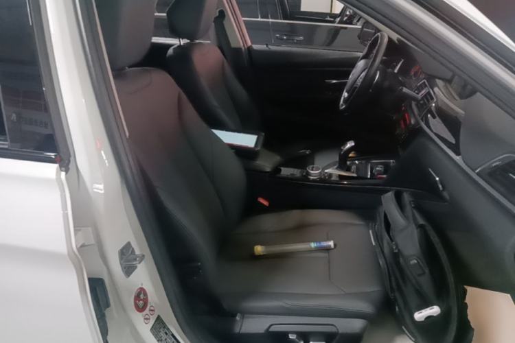 Used BMW 3 Series 2017 320Li M Sport Edition Right Front Seat