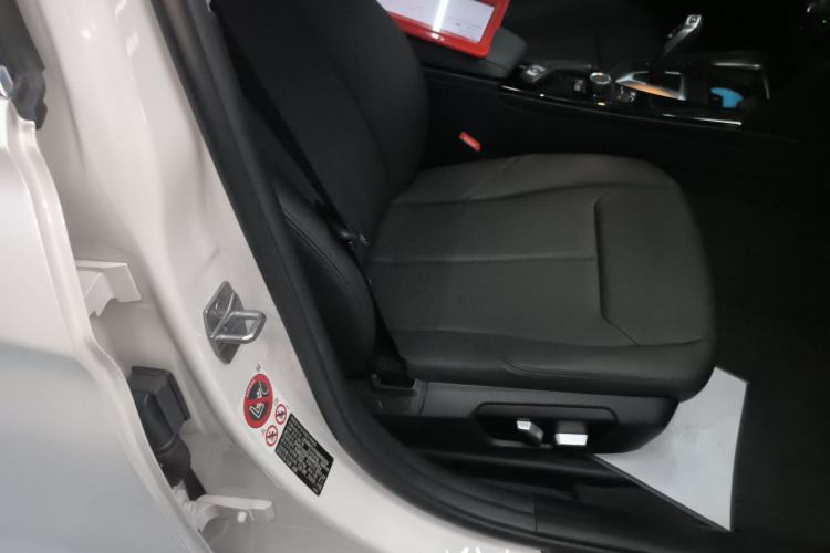 Used BMW 3 Series 2017 320Li Fashion Model Right Front Seat