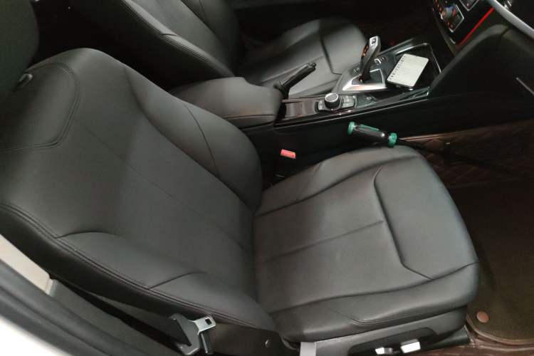 Used BMW 3 Series 2017 320Li Fashion Model Right Front Seat