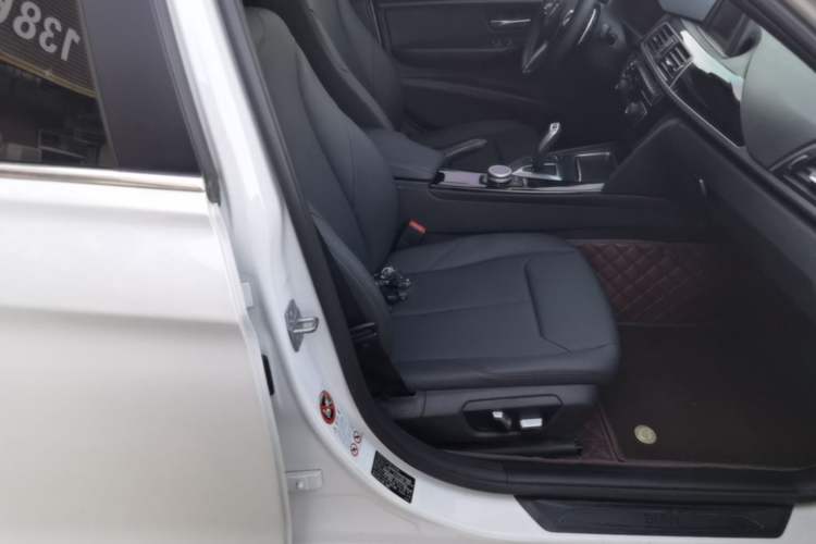Used BMW 3 Series 2017 320Li Fashion Model Right Front Seat